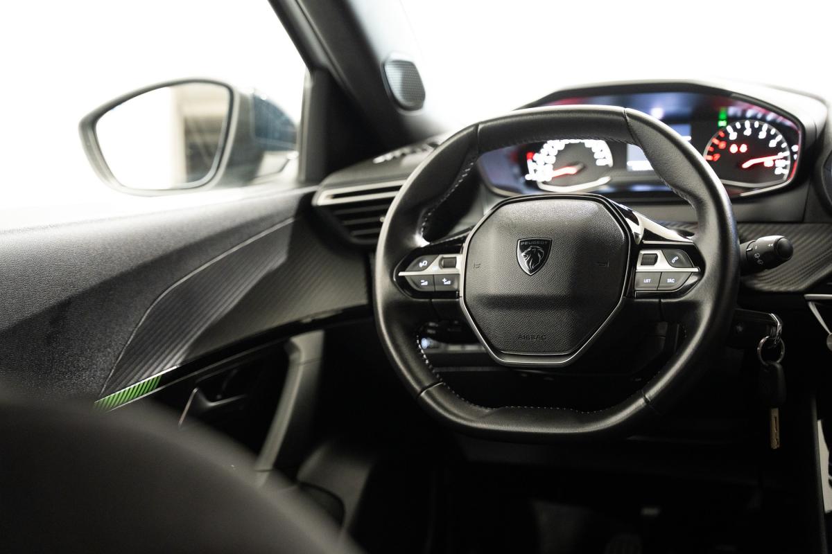 peugeot-2008-2023-gasolina-1199cc