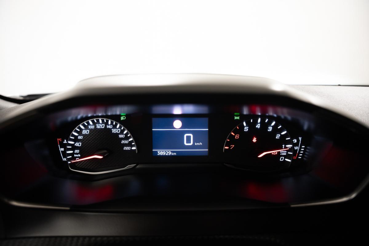 peugeot-2008-2023-gasolina-1199cc
