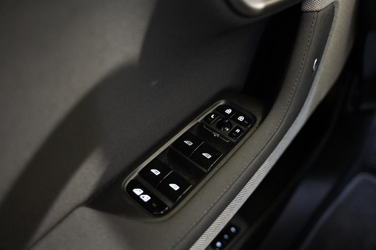 polestar-2-2023-eletrico-500cc