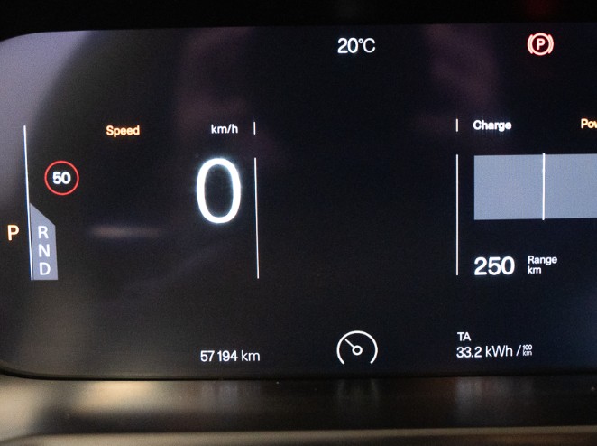 polestar-2-2023-eletrico-500cc