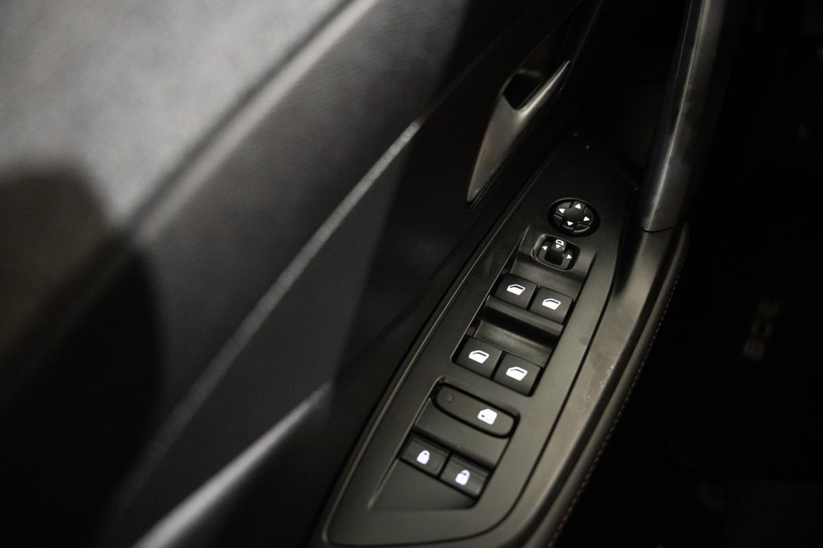 peugeot-308-2022-gasolina-1199cc