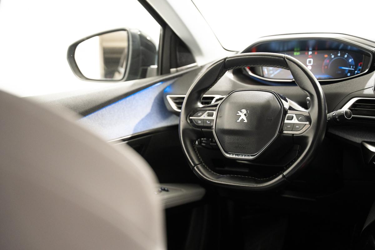 peugeot-5008-2019-gasolina-1199cc