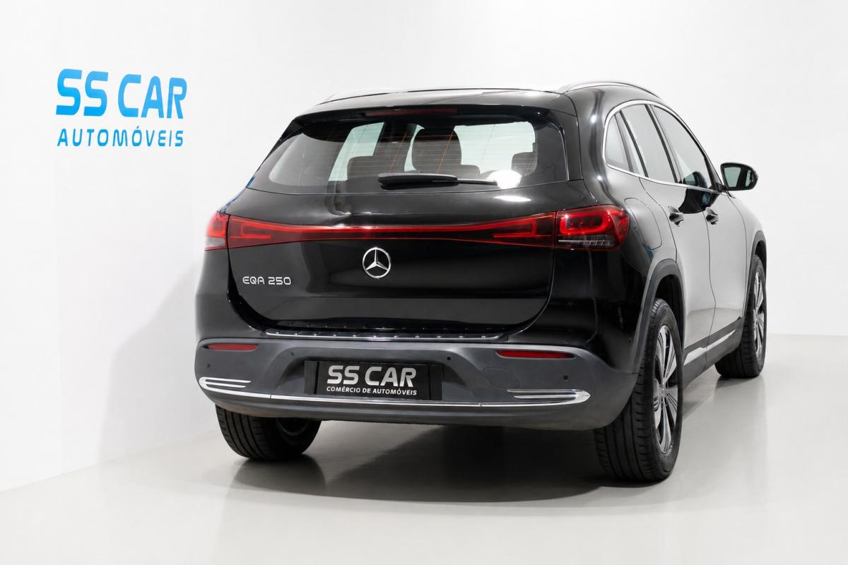 mercedes-benz-eqa-2022-eletrico-500cc