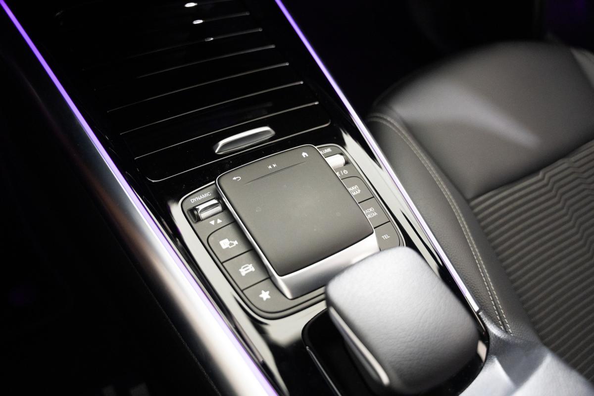 mercedes-benz-eqa-2022-eletrico-500cc
