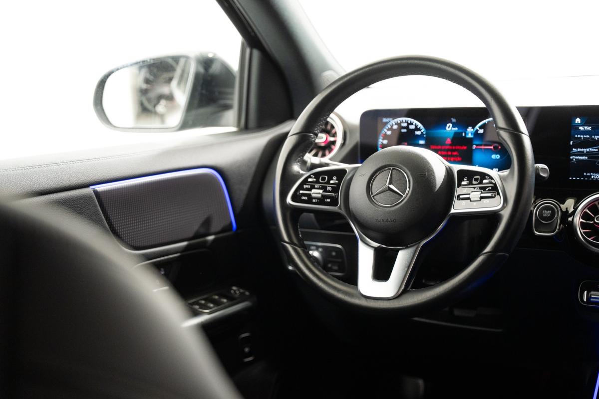 mercedes-benz-eqa-2022-eletrico-500cc