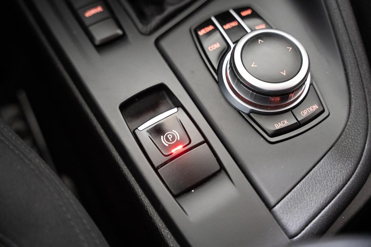 bmw-x1-2022-hibrido-a-gasolina-1499cc