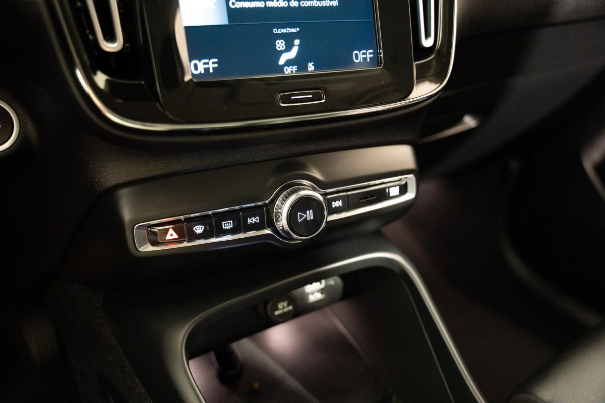 volvo-xc40-2021-hibrido-a-gasolina-1477cc