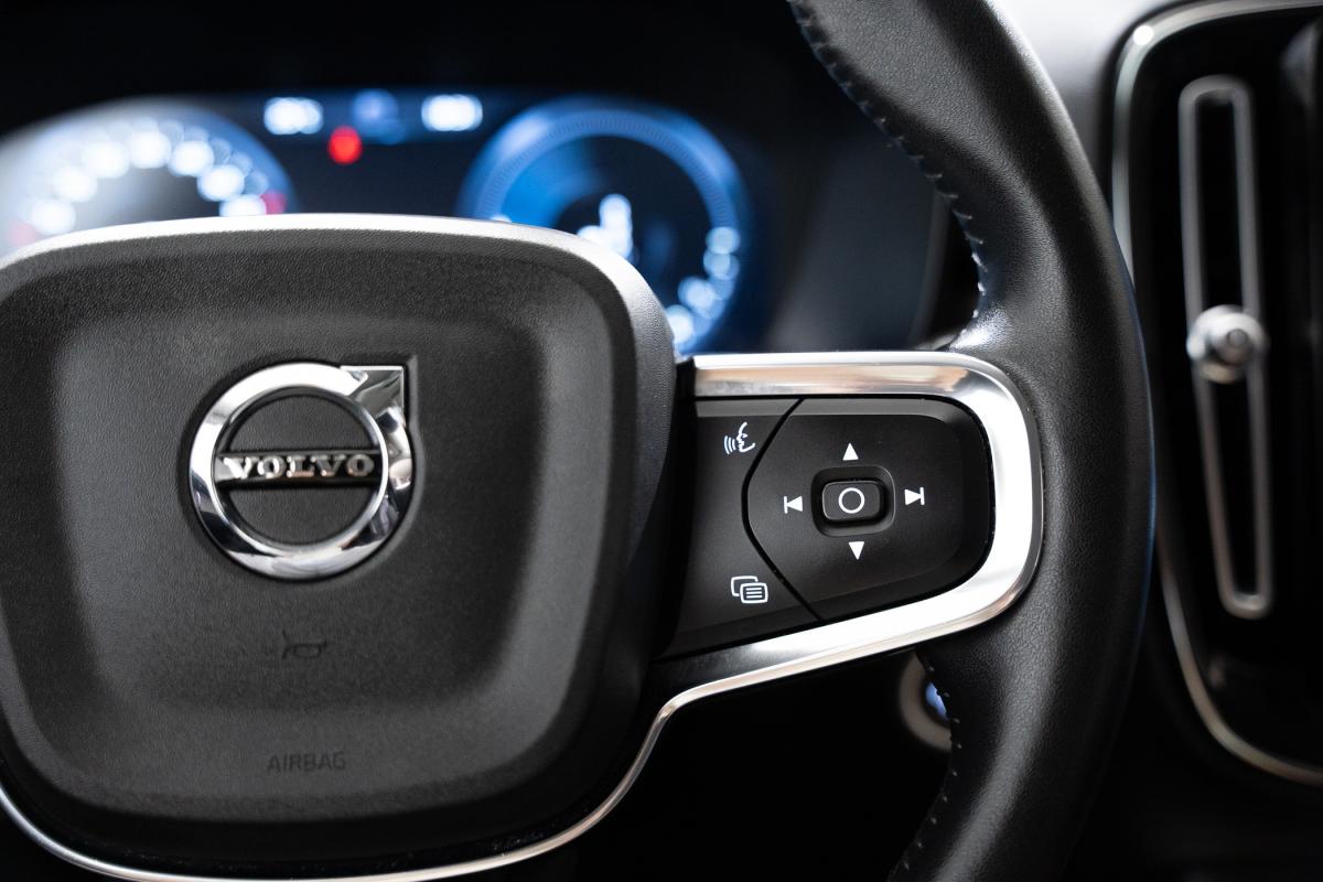volvo-xc40-2021-hibrido-a-gasolina-1477cc
