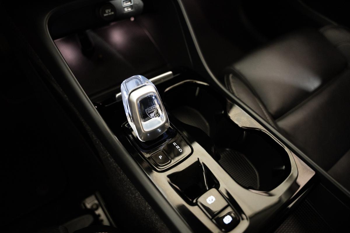volvo-xc40-2021-hibrido-a-gasolina-1477cc