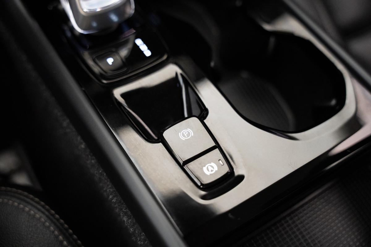 volvo-xc40-2021-hibrido-a-gasolina-1477cc