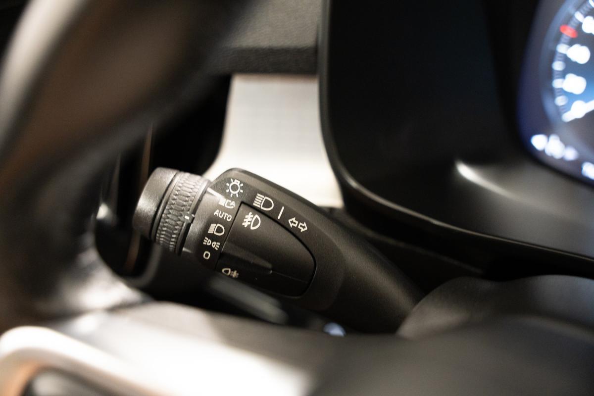 volvo-xc40-2021-hibrido-a-gasolina-1477cc