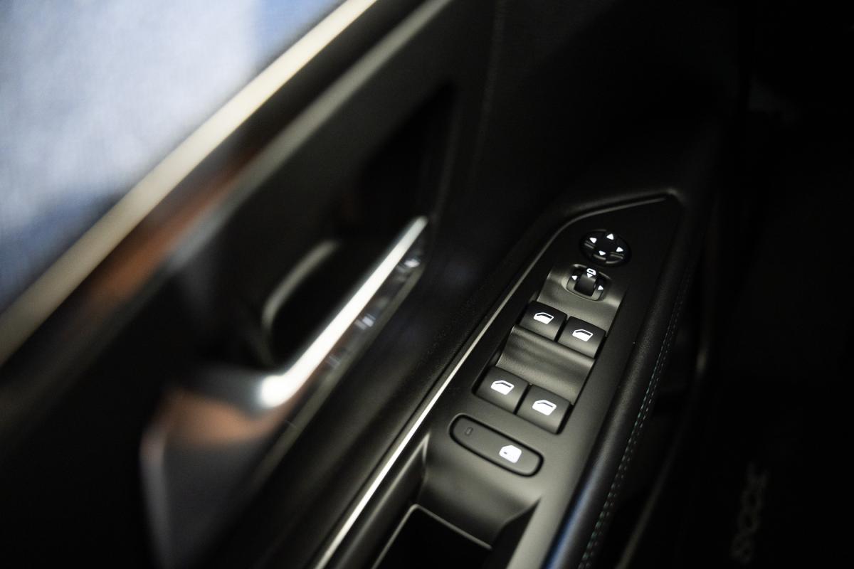 peugeot-3008-2021-hibrido-a-gasolina-1598cc