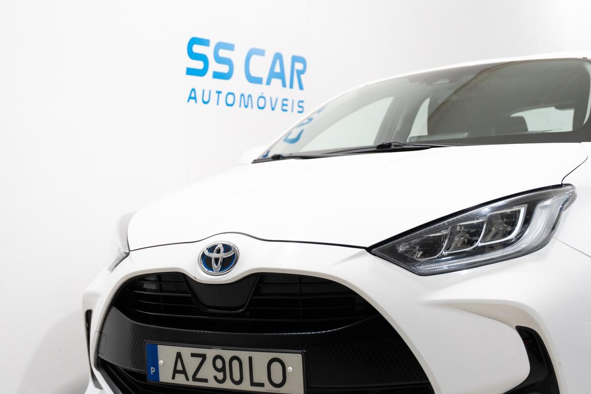 toyota-yaris-2022-hibrido-a-gasolina-1490cc