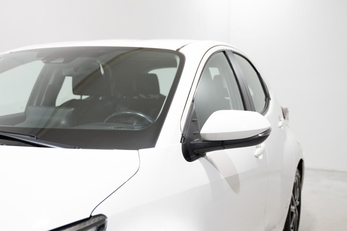 toyota-yaris-2022-hibrido-a-gasolina-1490cc
