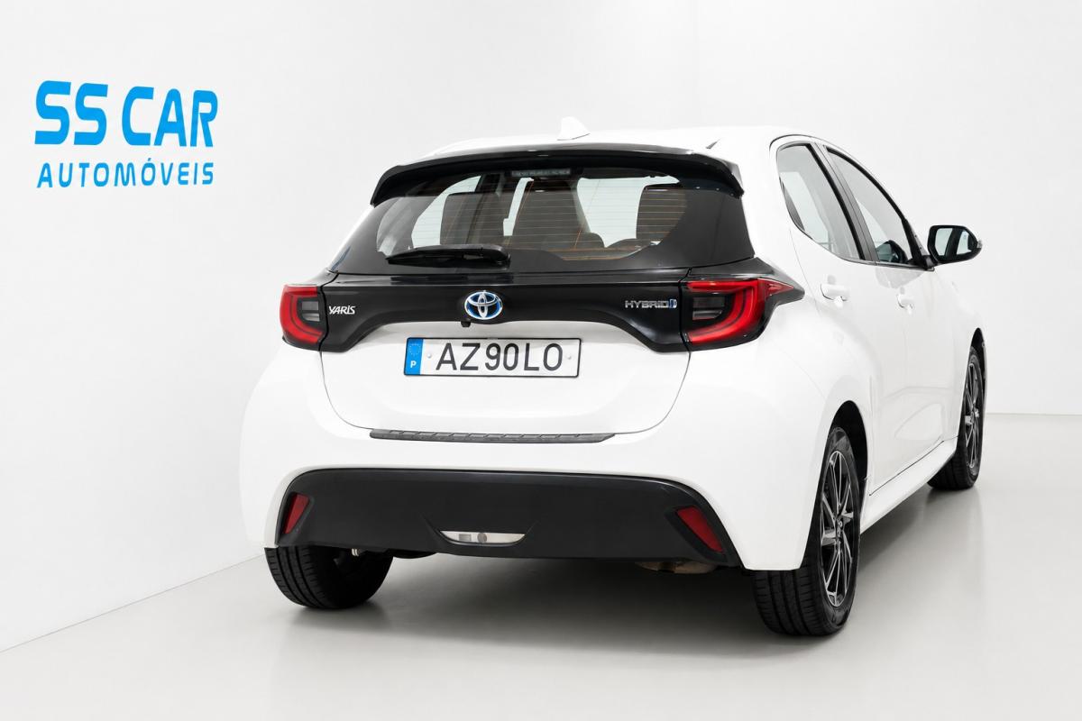 toyota-yaris-2022-hibrido-a-gasolina-1490cc