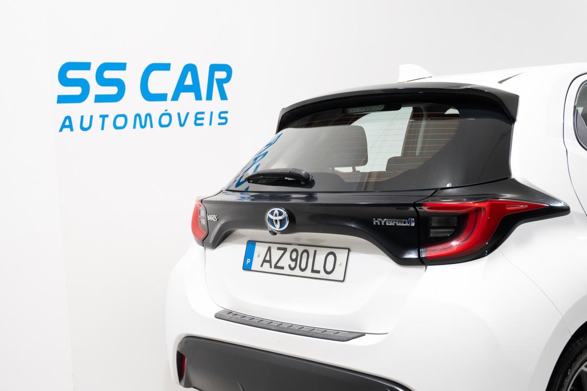 toyota-yaris-2022-hibrido-a-gasolina-1490cc
