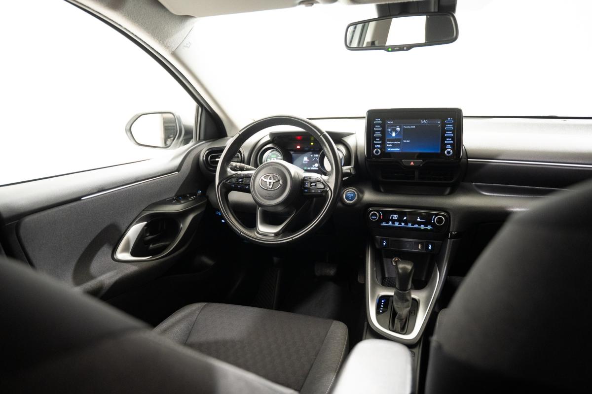 toyota-yaris-2022-hibrido-a-gasolina-1490cc