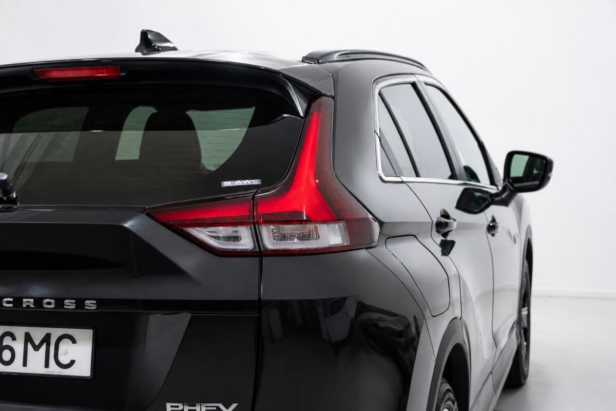 mitsubishi-eclipse-cross-2022-hibrido-a-gasolina-2360cc