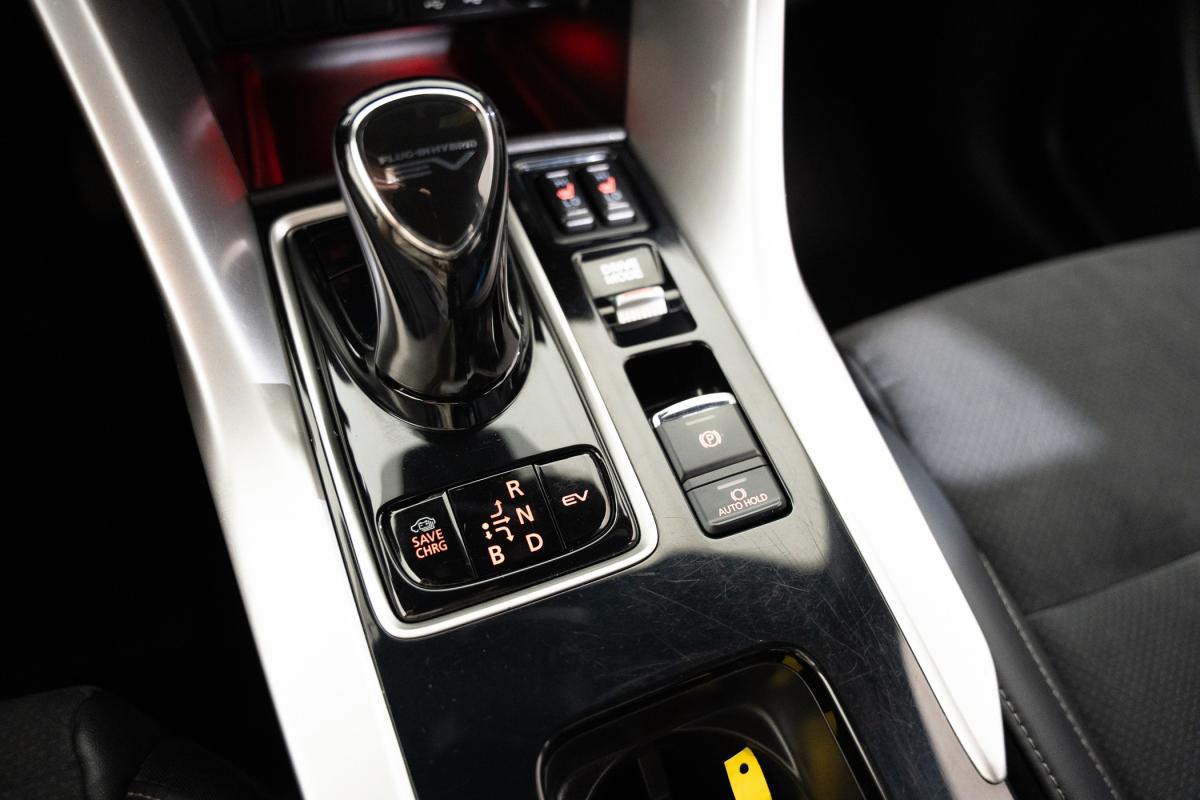 mitsubishi-eclipse-cross-2022-hibrido-a-gasolina-2360cc
