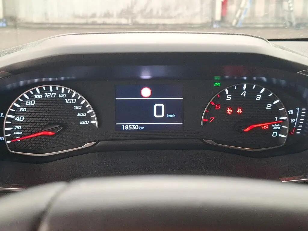 peugeot-208-2023-gasolina-1199cc