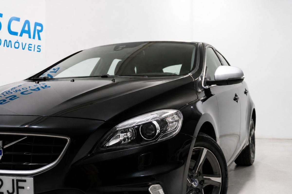 volvo-v40-2015-diesel-1969cc