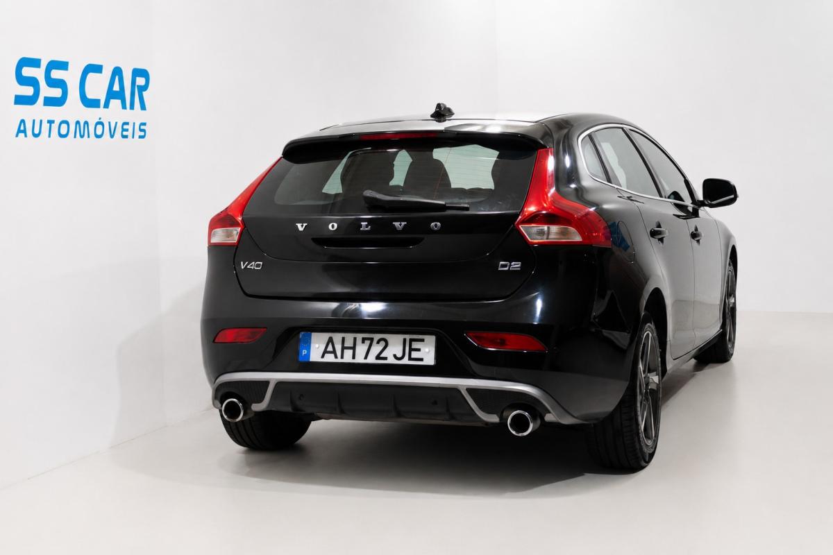 volvo-v40-2015-diesel-1969cc