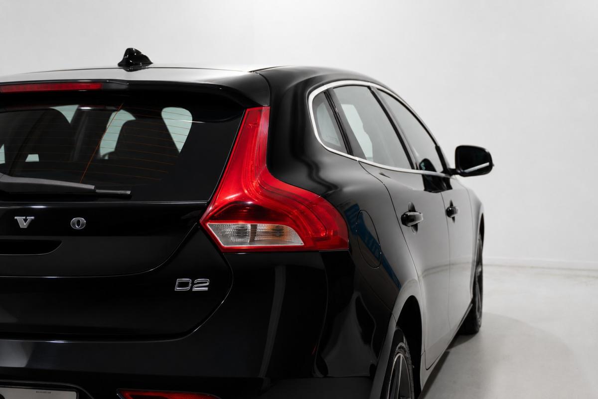 volvo-v40-2015-diesel-1969cc