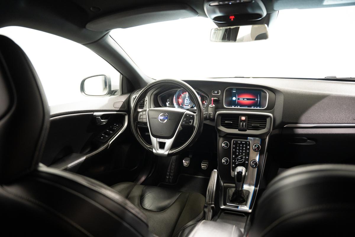 volvo-v40-2015-diesel-1969cc