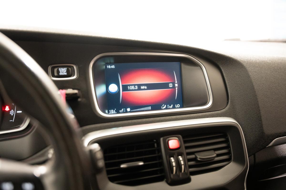 volvo-v40-2015-diesel-1969cc