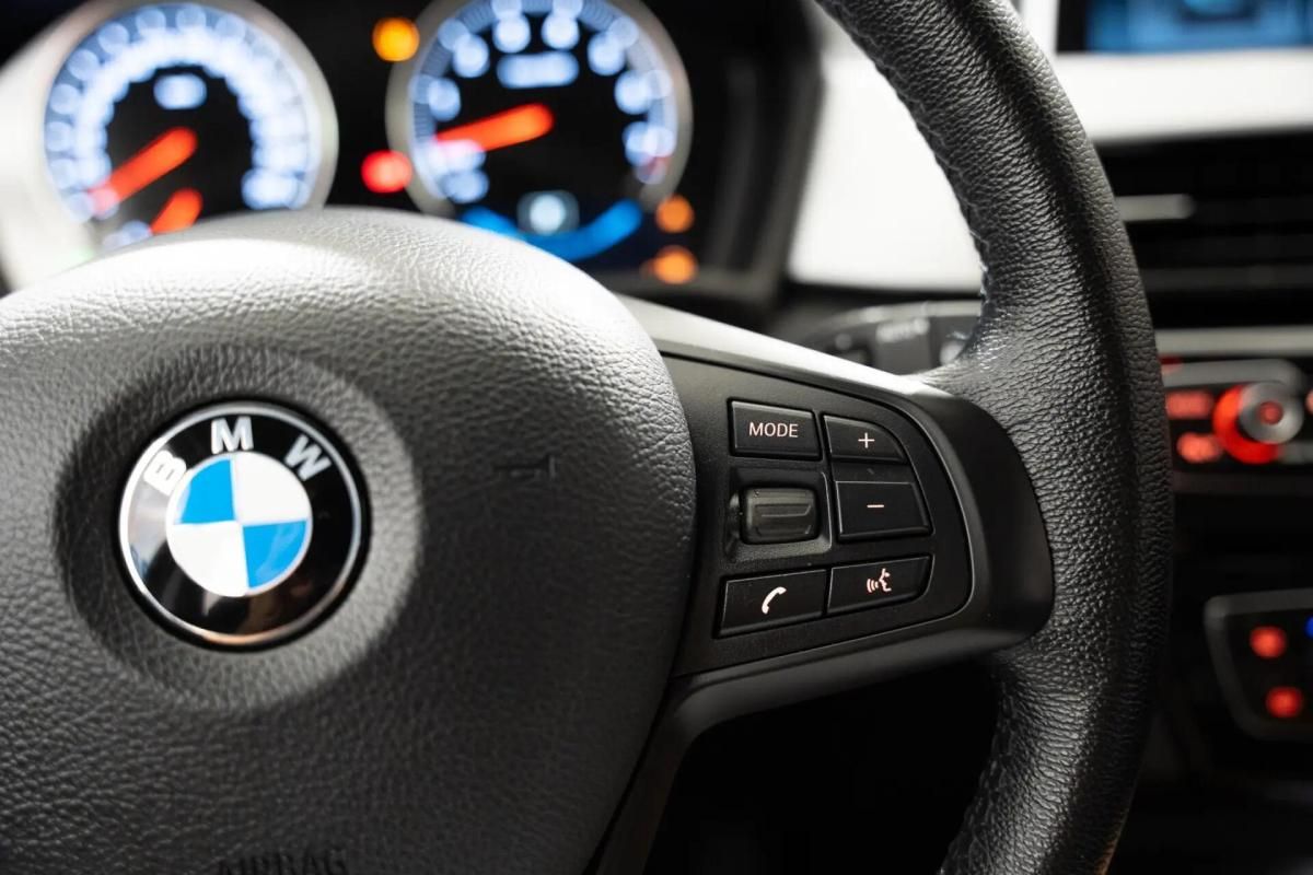 bmw-x1-xdrive25e-2021-hibrido-a-gasolina-1499cc