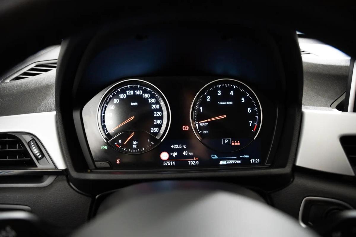 bmw-x1-xdrive25e-2021-hibrido-a-gasolina-1499cc