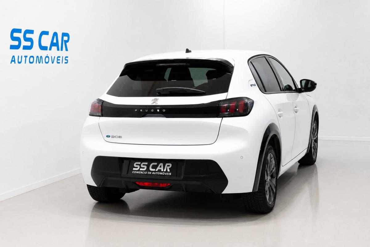 peugeot-208-2022-eletrico-500cc