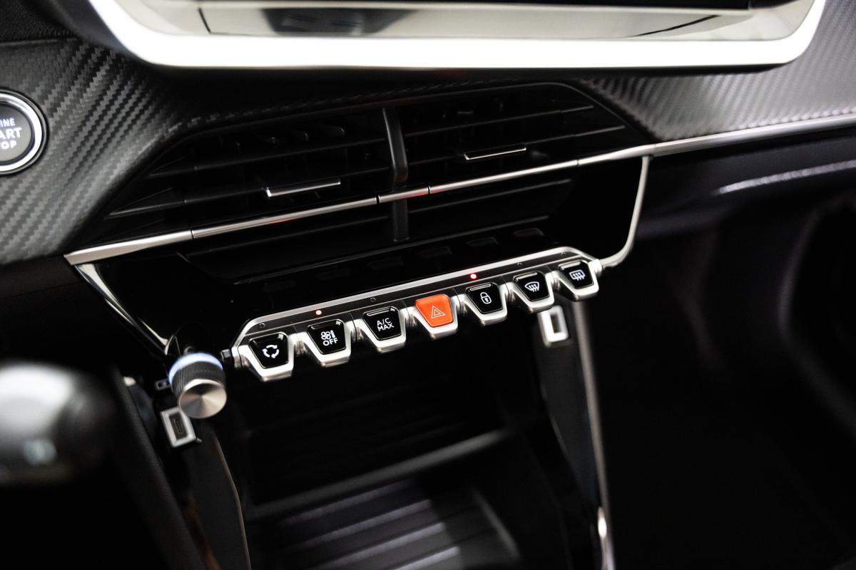 peugeot-208-2022-eletrico-500cc
