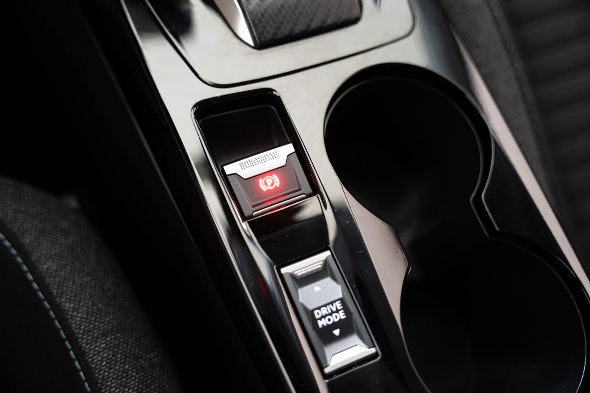peugeot-208-2022-eletrico-500cc