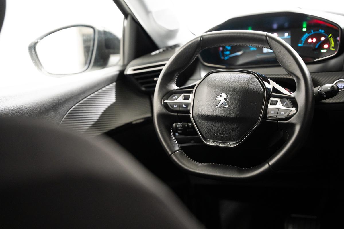peugeot-208-2022-eletrico-500cc