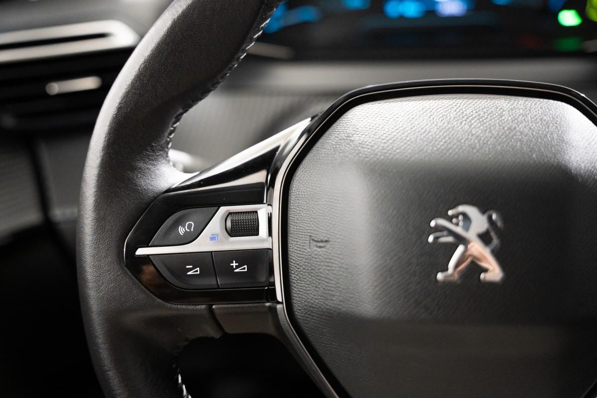 peugeot-208-2022-eletrico-500cc