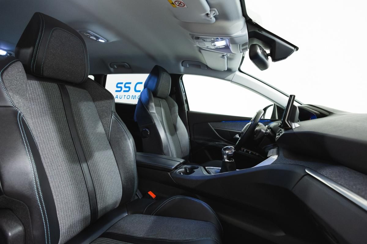 peugeot-5008-2023-gasolina-1199cc