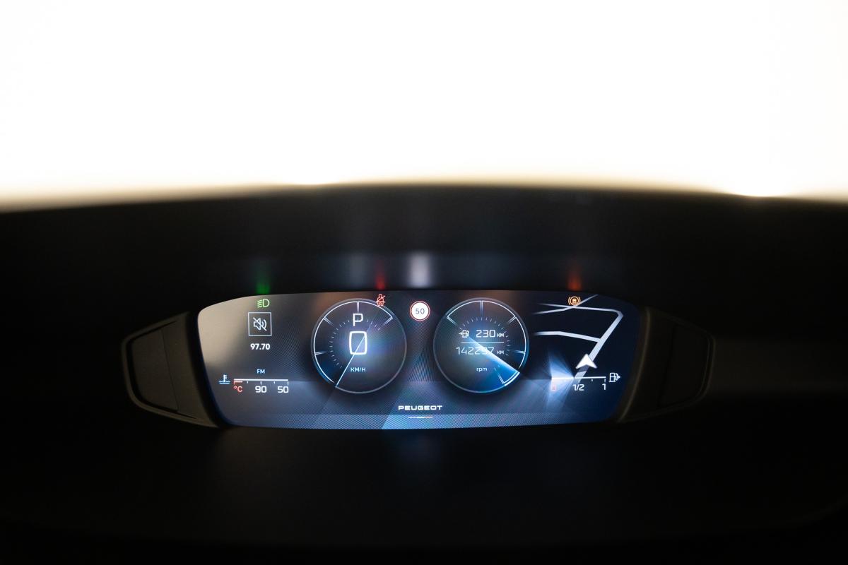 peugeot-308-sw-2023-gasolina-1199cc