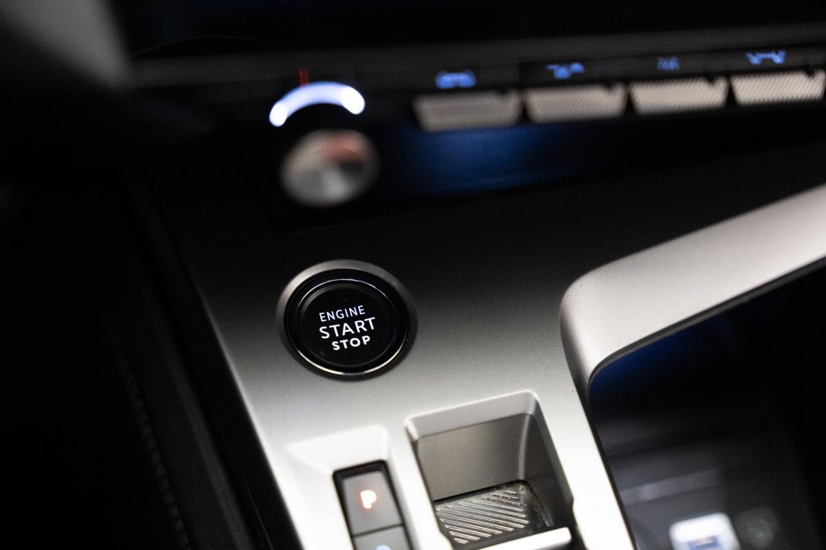 peugeot-308-sw-2023-gasolina-1199cc