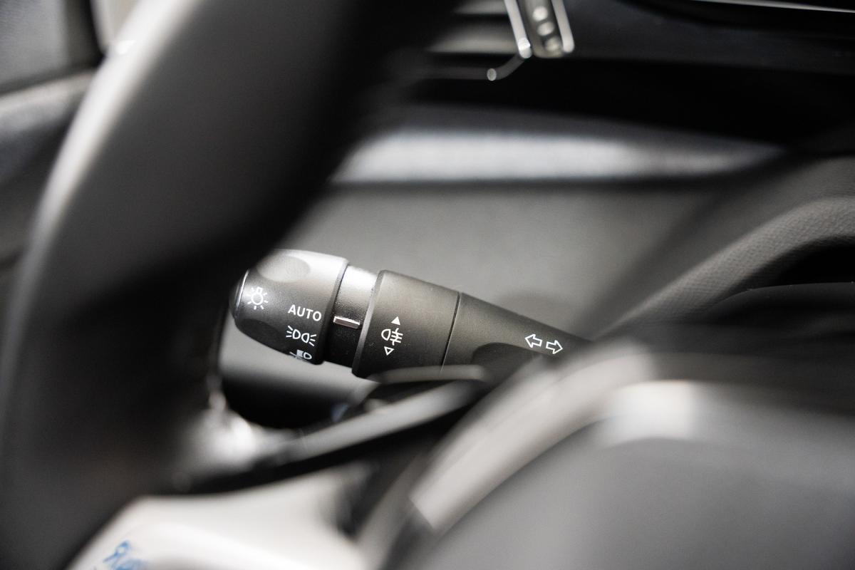 peugeot-308-sw-2023-gasolina-1199cc