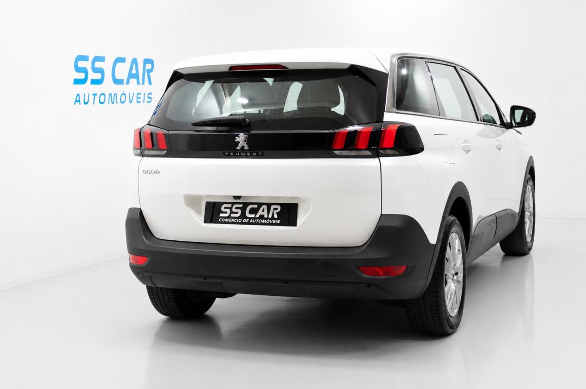 peugeot-5008-2023-gasolina-1199cc