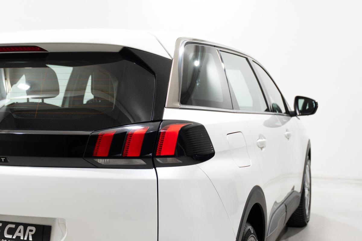 peugeot-5008-2023-gasolina-1199cc
