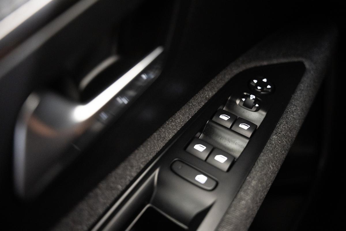peugeot-5008-2023-gasolina-1199cc