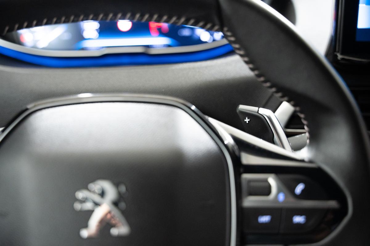 peugeot-5008-2023-gasolina-1199cc