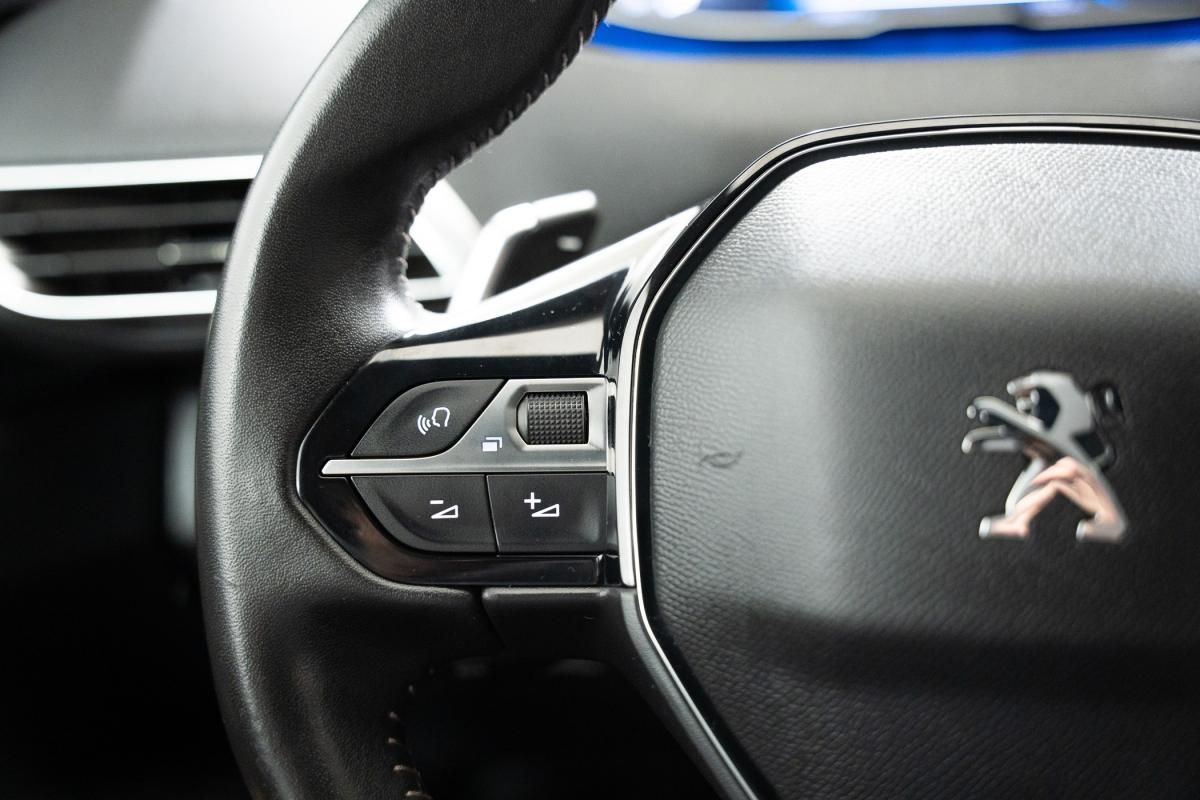 peugeot-5008-2023-gasolina-1199cc