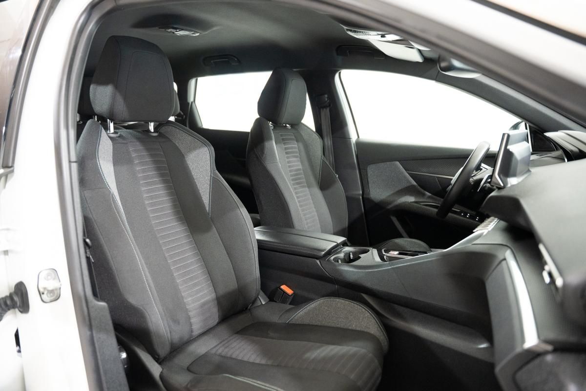 peugeot-5008-2023-gasolina-1199cc