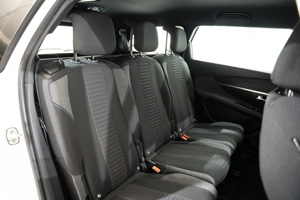 peugeot-5008-2023-gasolina-1199cc