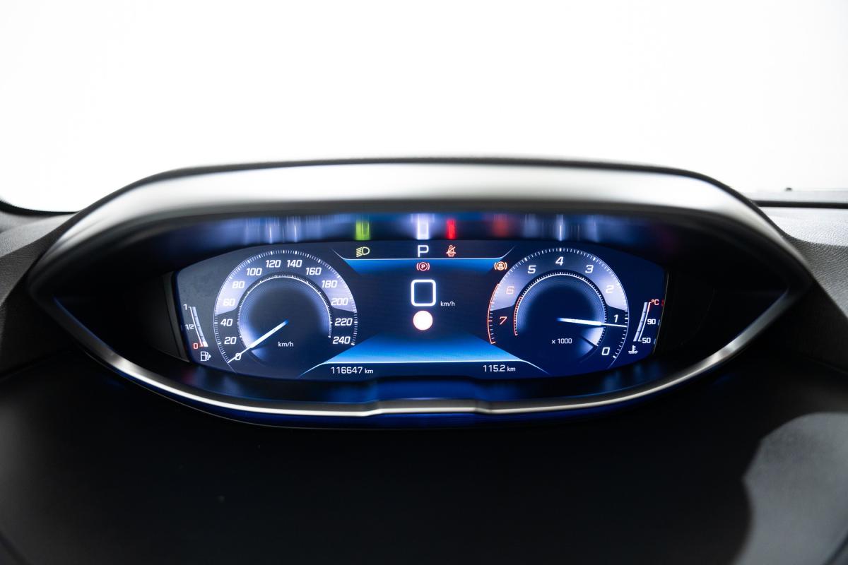 peugeot-5008-2023-gasolina-1199cc