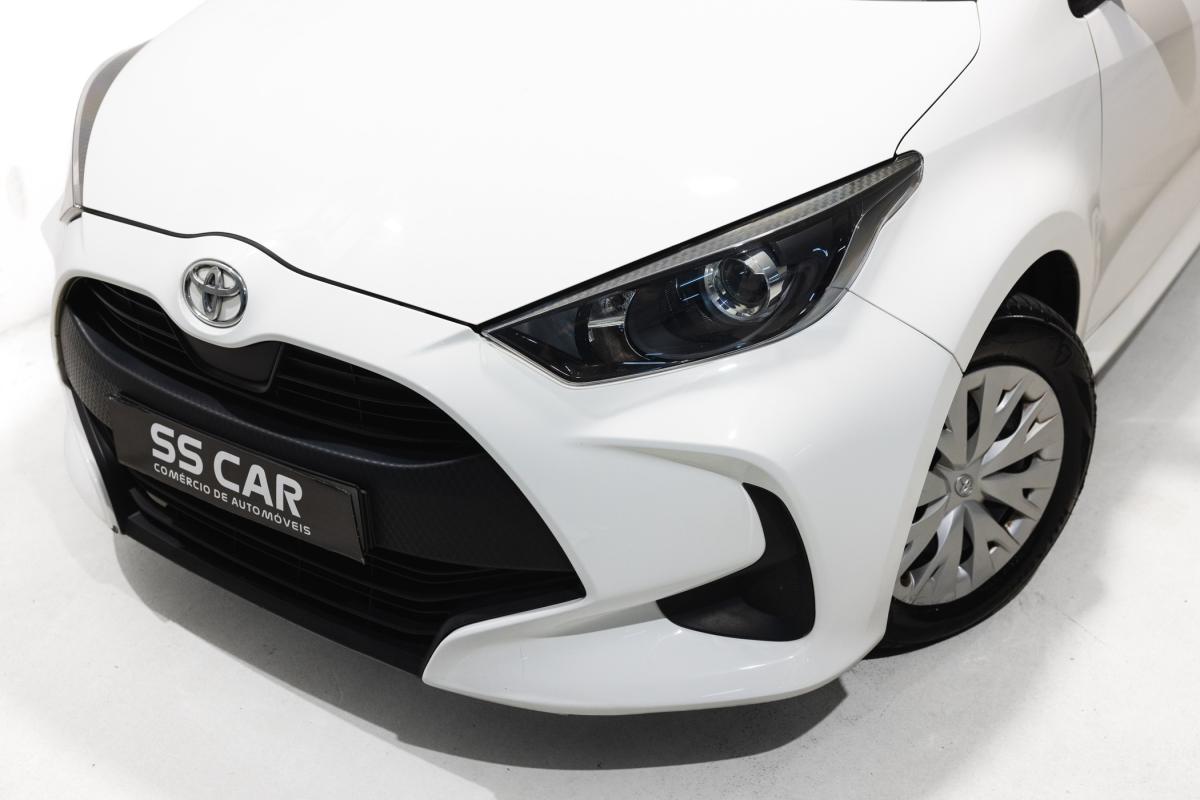 toyota-yaris-2023-gasolina-1490cc