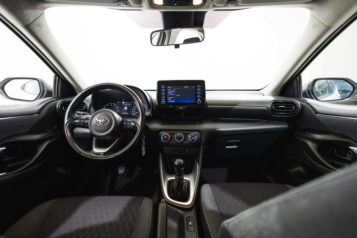 toyota-yaris-2023-gasolina-1490cc